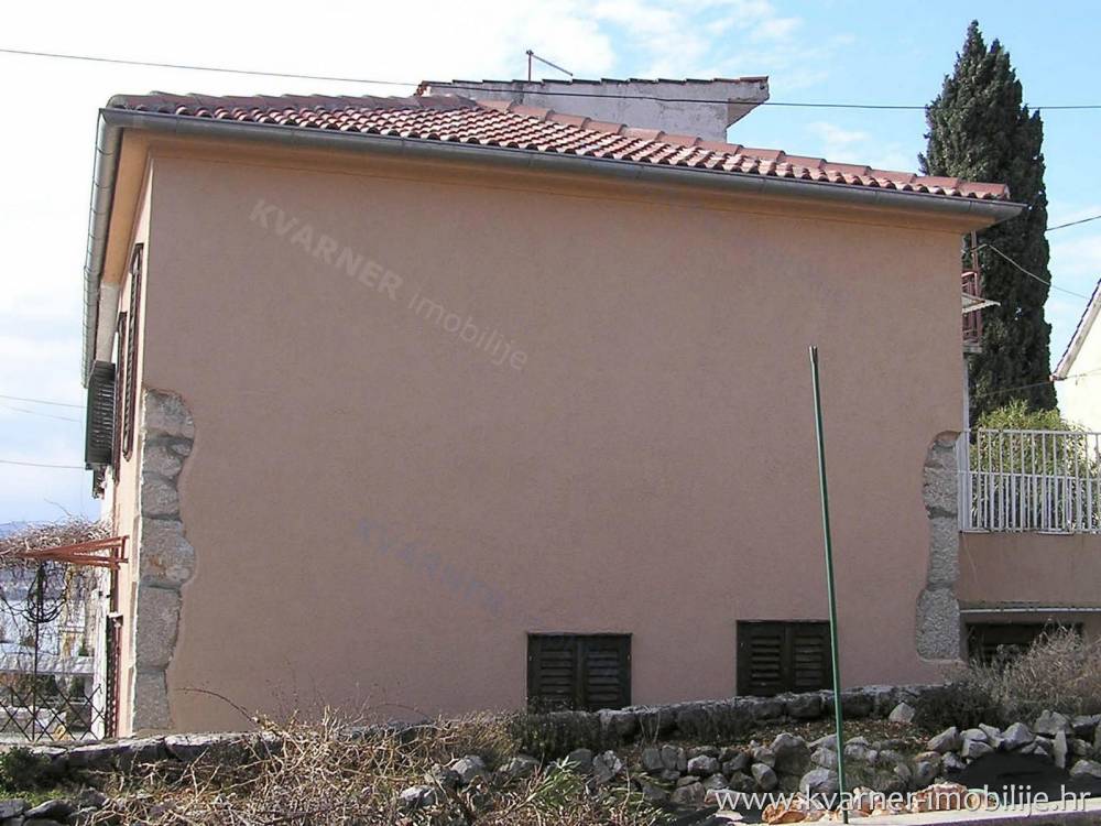 Renovated stone house with 2 flats near the beach and town center!!