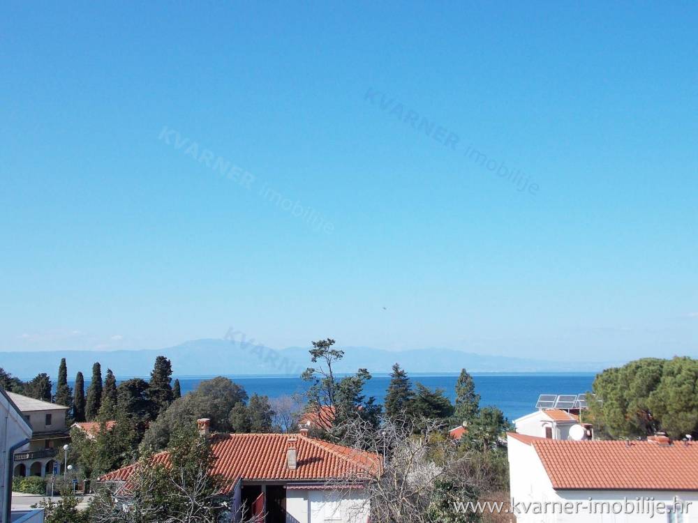 150 M FROM THE SEA!! Furnished house in Malinska with 4 apartments and sea view!!