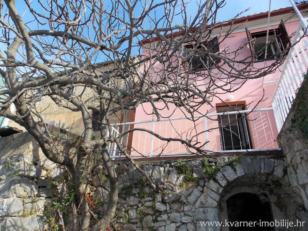CRIKVENICA! OPPORTUNITY! Two stone houses for adaptation in a quiet location!