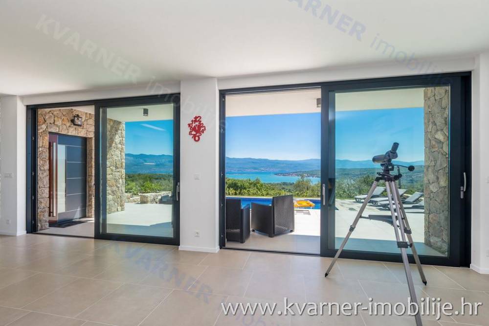 EXCLUSIVE!! New house of a modern project with panoramic sea view and pool