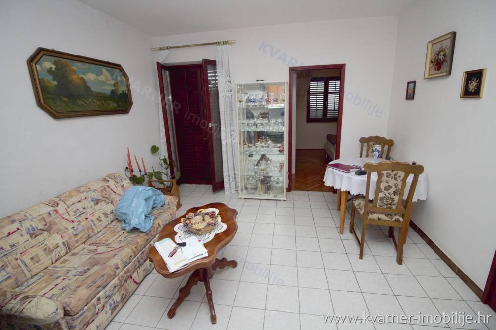 MALINSKA - APARTMENT ON THE 1ST FLOOR WITH OPEN SEA VIEW!