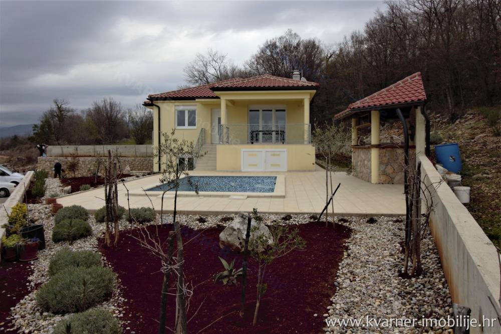 OMIŠALJ - DETACHED HOUSE WITH POOL AND OPEN SEA VIEW!