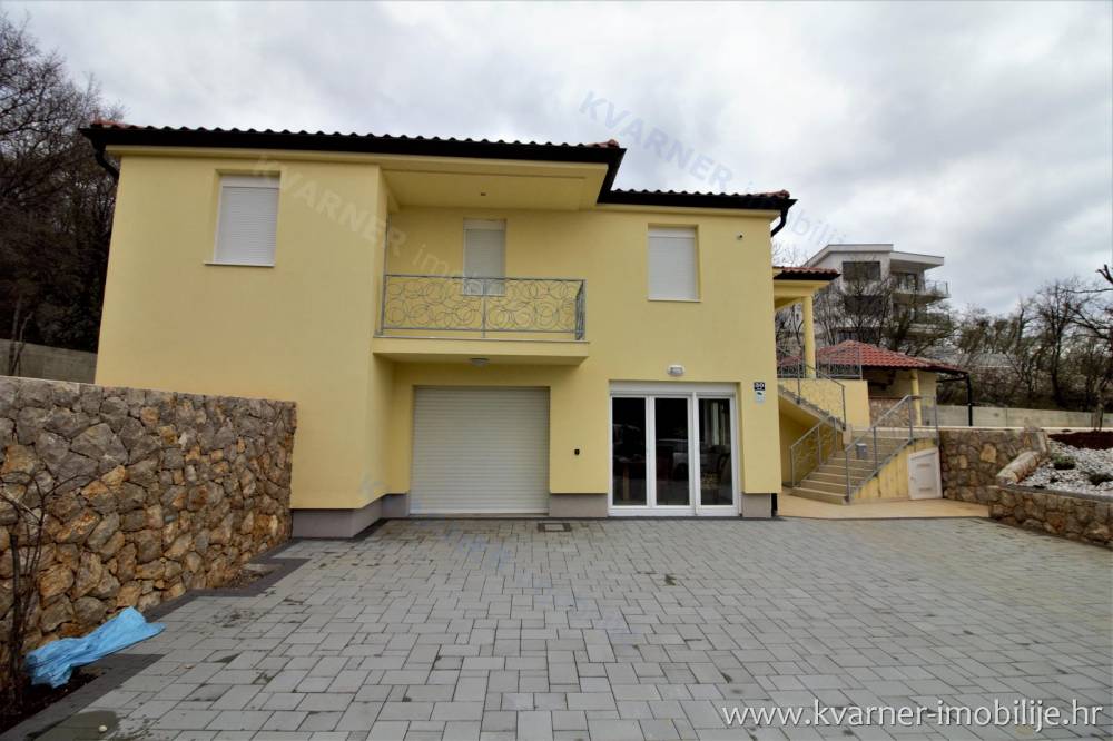 OMIŠALJ - DETACHED HOUSE WITH POOL AND OPEN SEA VIEW!