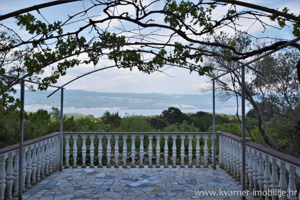 Island Krk- Vrbnik- Family house with five apartments and beautiful sea view!