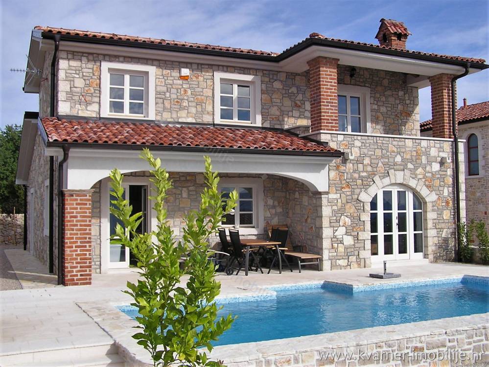 Rustic stone villa with pool and garage !!