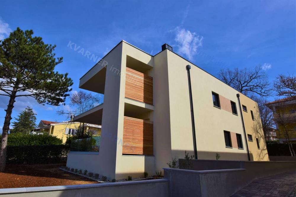 Njivice-neue Luxuswohnung, Aussicht und Garten, Verkauf | Kvarner imobilije