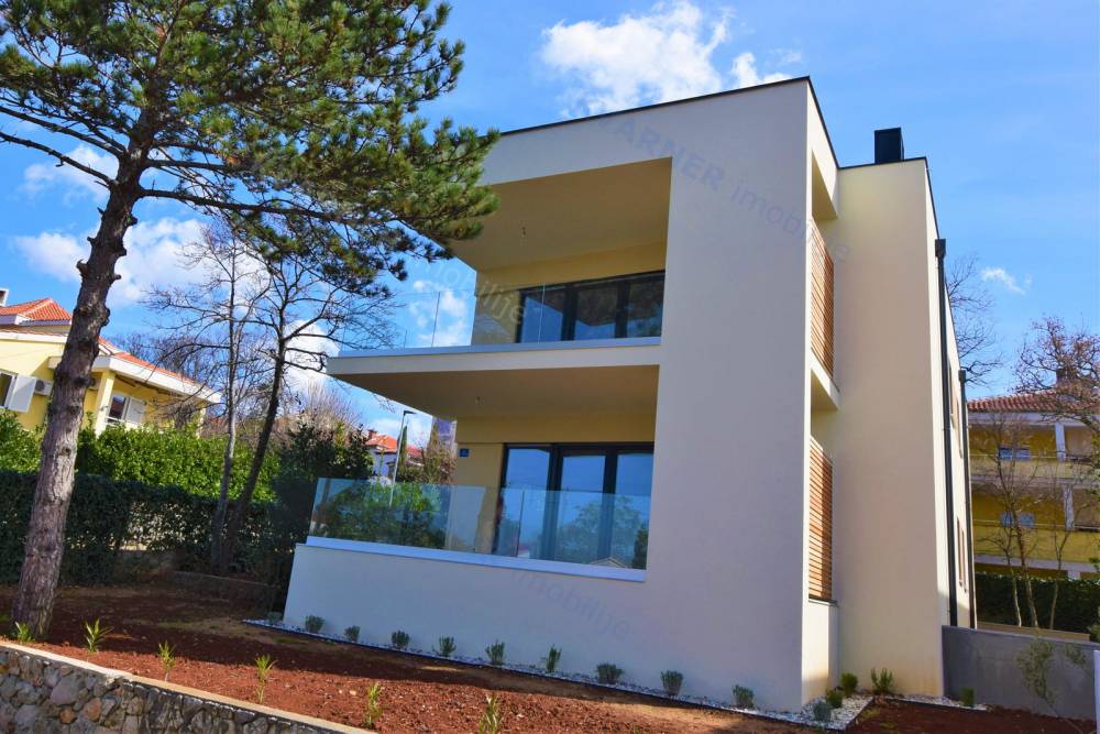 Njivice, neue Wohnung mit Aussicht, 300 m vom Strand entfernt, zu verkaufen Kvarner imobilije