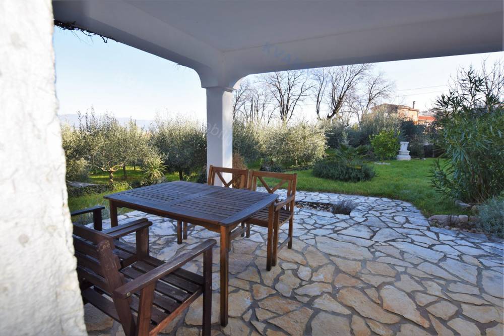 Otok Krk - Luksuzna kamnita hiša s pogledom na morje in oljčni nasad | Kvarner imobilije