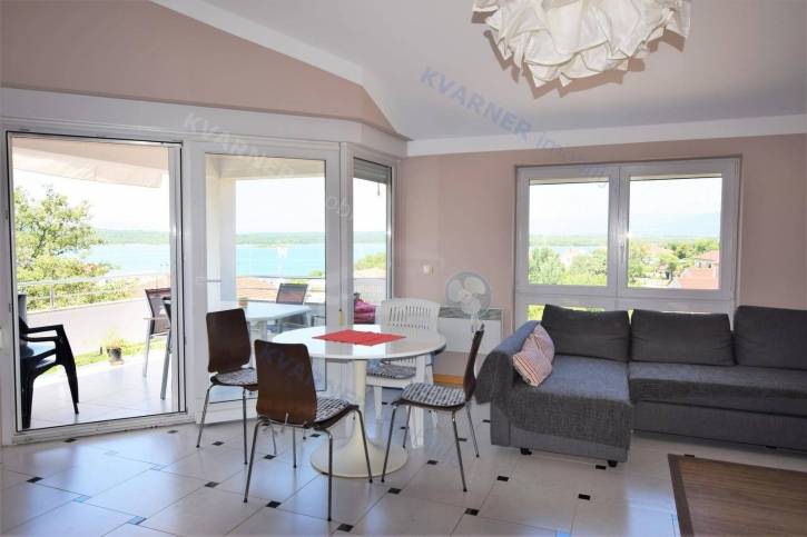 Uvala Soline - sale of a great apartment with a beautiful sea view