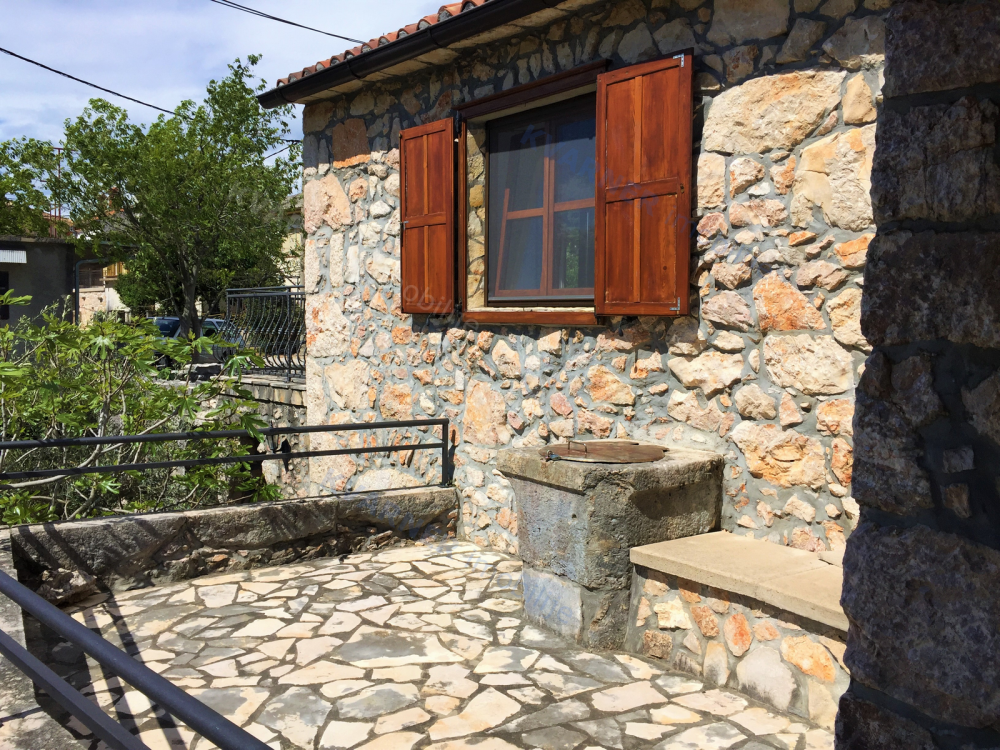 Around Šila - semi-detached stone house!