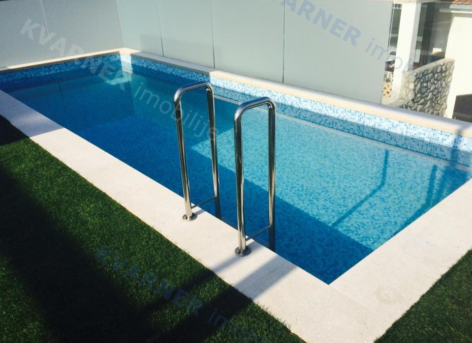 Njivice - Luxusapartment mit Pool und Panoramablick auf das Meer!