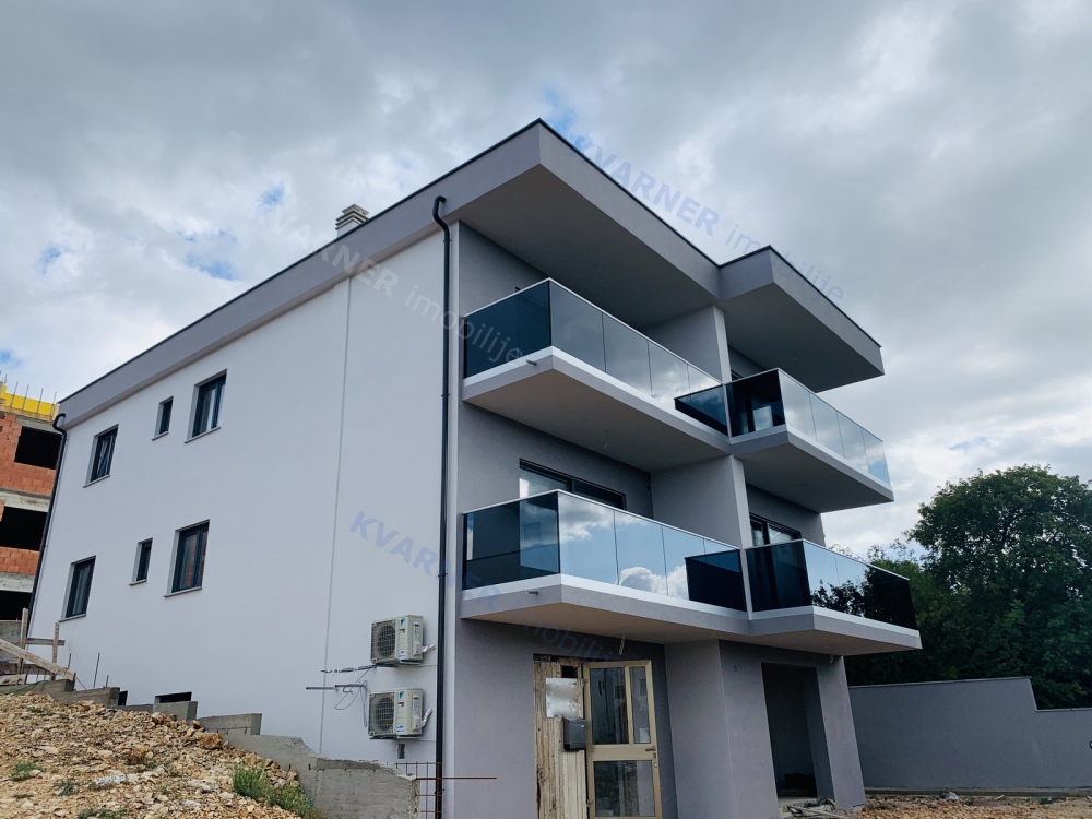 Crikvenica - neue moderne Wohnung mit Garten - nahe am Strand!