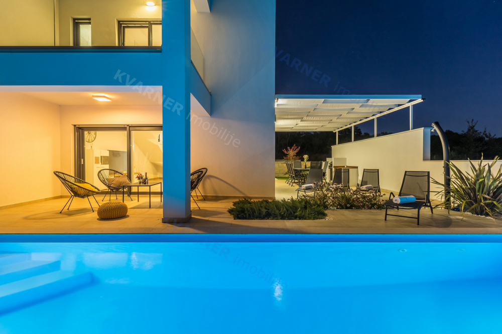 Die Insel Krk - zwei luxuriös ausgestattete Häuser mit Swimmingpools und Meerblick!