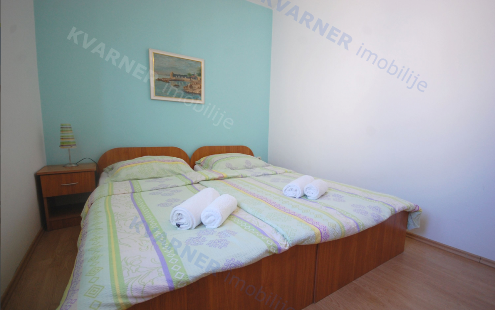 Apartment mit zwei Schlafzimmern in Njivice im zweiten Stock mit Meerblick!