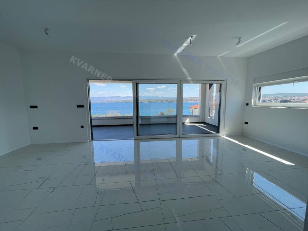Malinska - 70 m from the beach! Luxury apartment with pool!