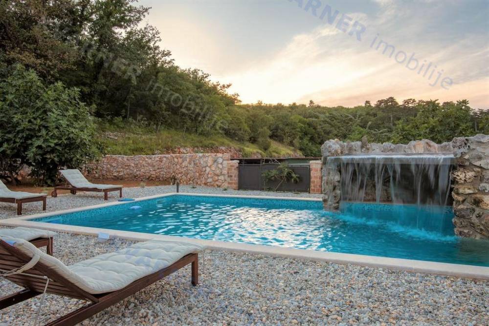 Stone house with pool and garden in a quiet location! Vrbnik