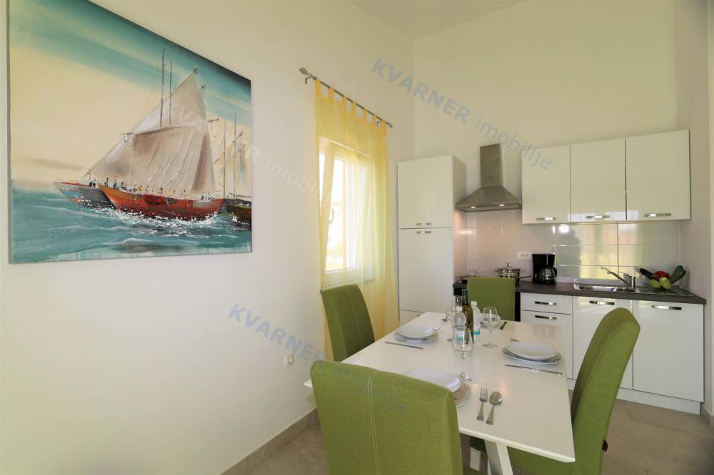 Nicely decorated apartment on the 2nd floor with sea view! Soline