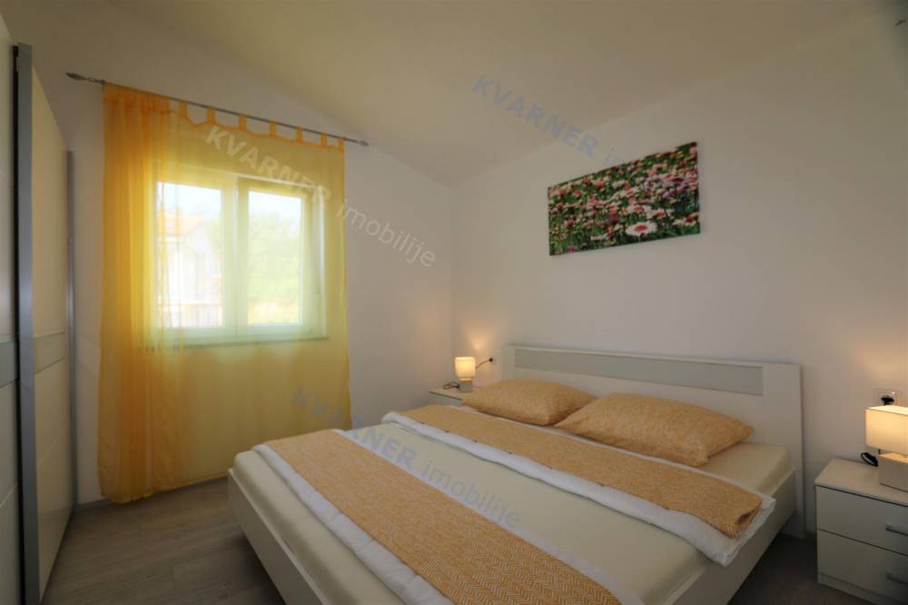 Nicely decorated apartment on the 2nd floor with sea view! Soline