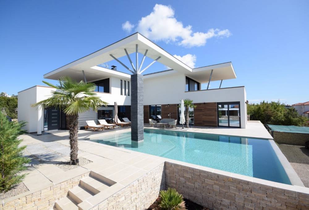 KRK - nova luksuzna vila z bazenom in pogledom na morje!