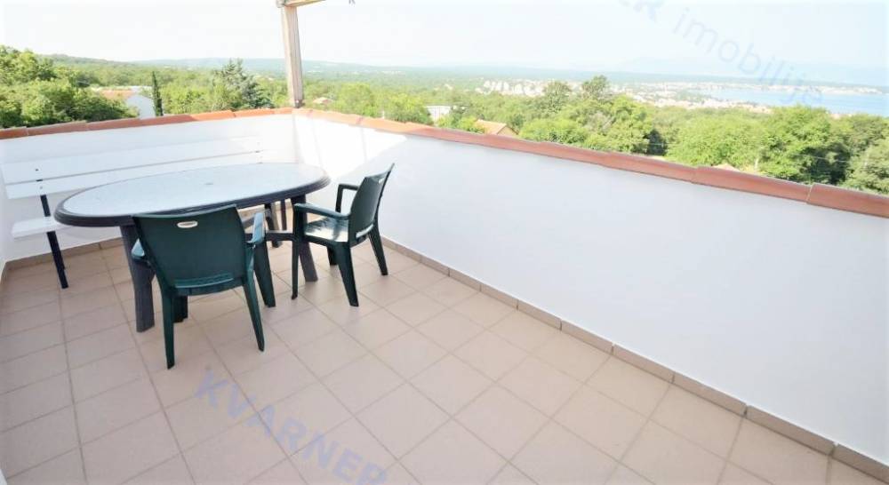 EXTRAORDINARY OFFER! Apartment in a Quiet Location with Panoramic Sea Views!