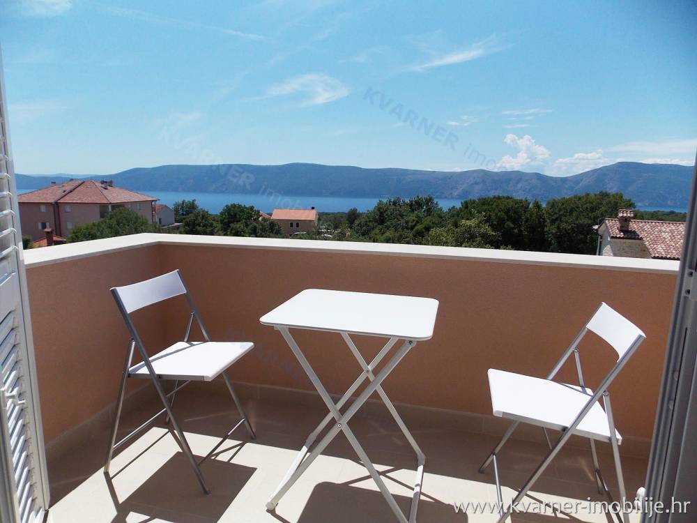 EXCLUSIVE!! Towns Krk countryside, Šotovento area / Luxury apartment house on quiet location with panoramic sea view, big garage, playground, wine cellar and heated swimming pool!!