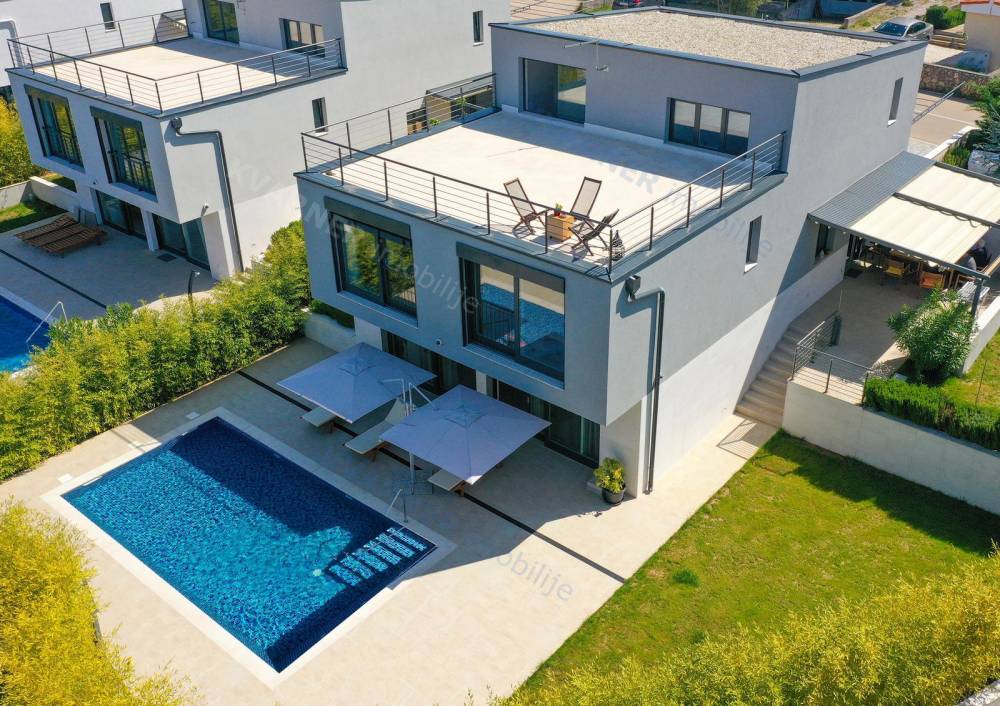 Malinska – A New Urban Villa with a Swimming Pool and Sea View! | Kvarner imobilije