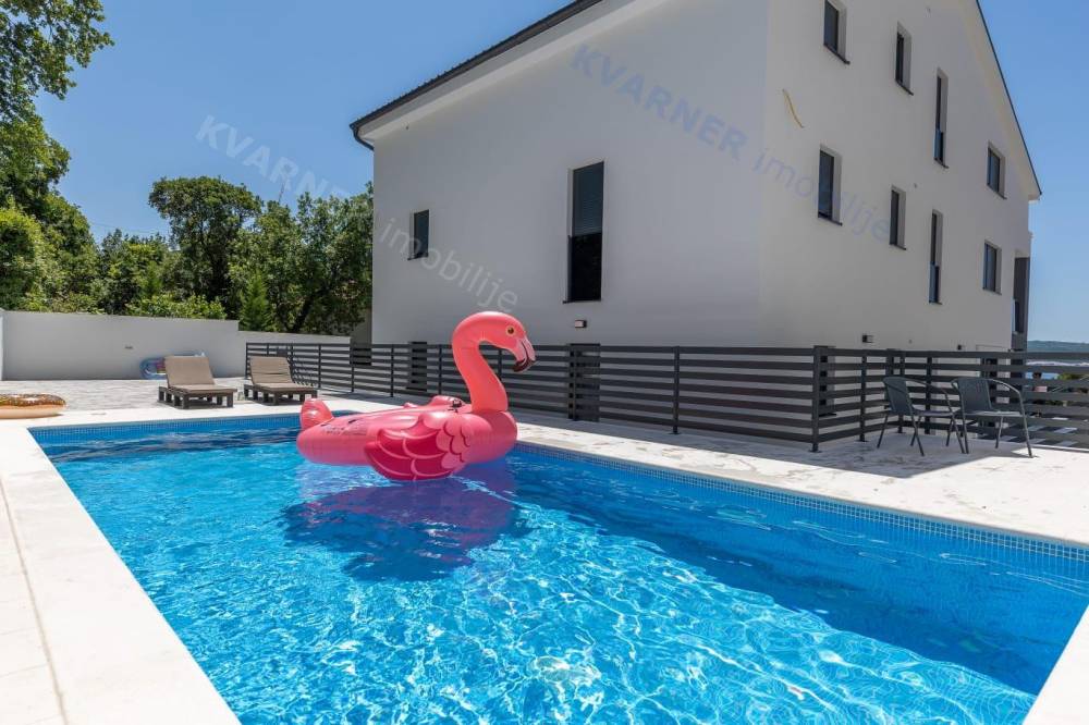 Crikvenica - TOP Lage - Exklusive Immobilie mit Swimmingpool!