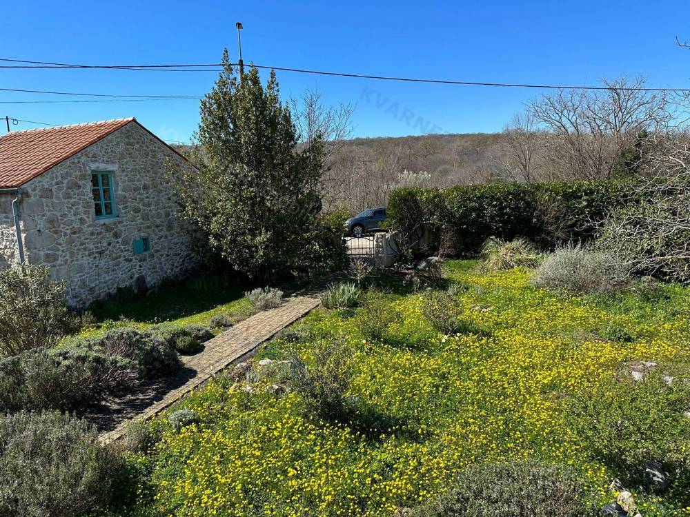 Renovated stone house with a garden in a peaceful location!
