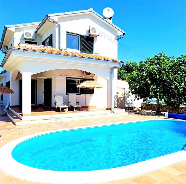 Prodaja otok Krk - Samostojna hiša s bazenom!