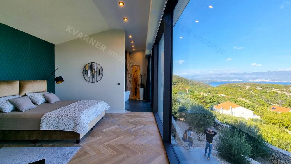 Neponovljiv pogled na more! Luksuzna villa modernog dizajna!