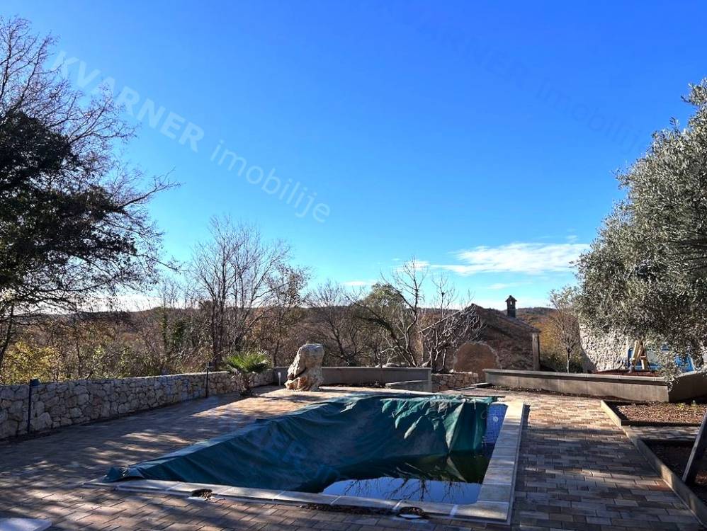 Dobrinj, sale of a new detached house with a pool!
