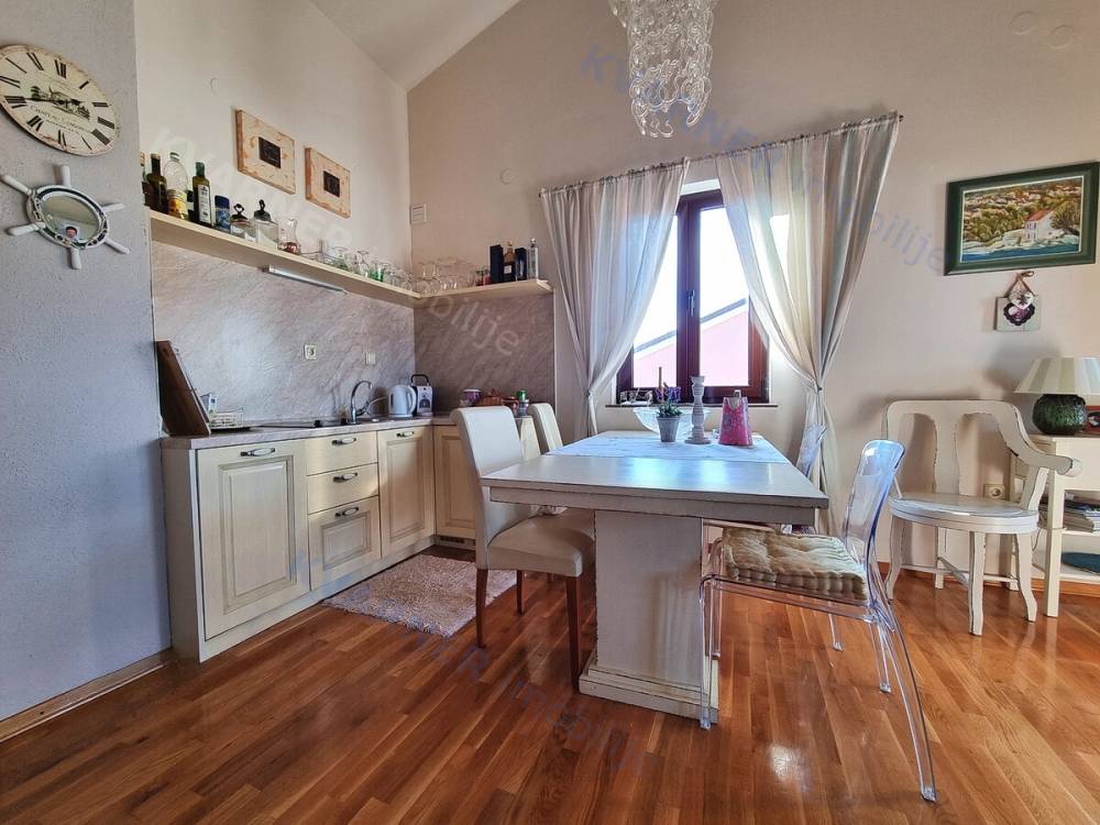 For sale in Malinska - apartment with sea view!