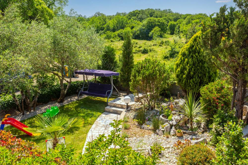 Freistehendes Haus mit 2 Wohneinheiten und Pool - Vrbnik!