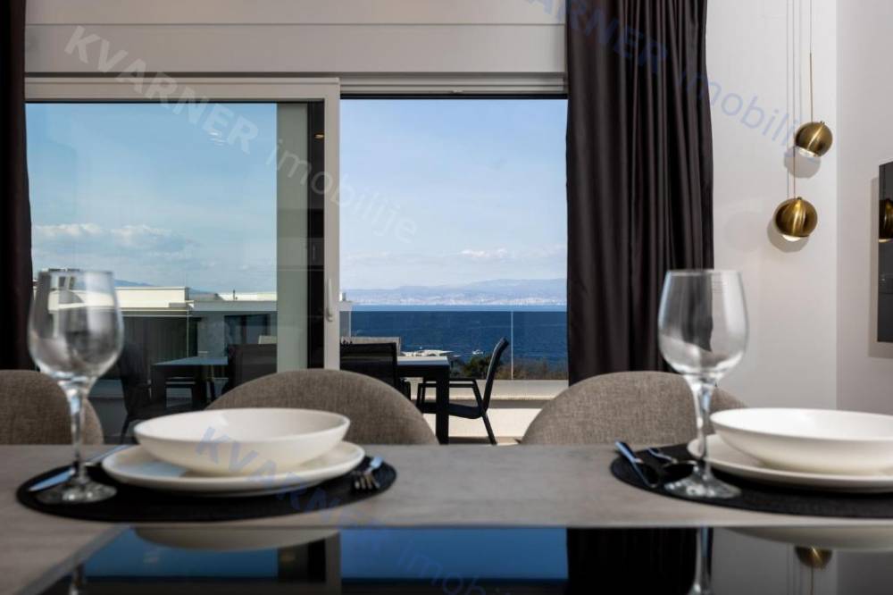 Malinska - Exclusive apartment with a pool and sea view!