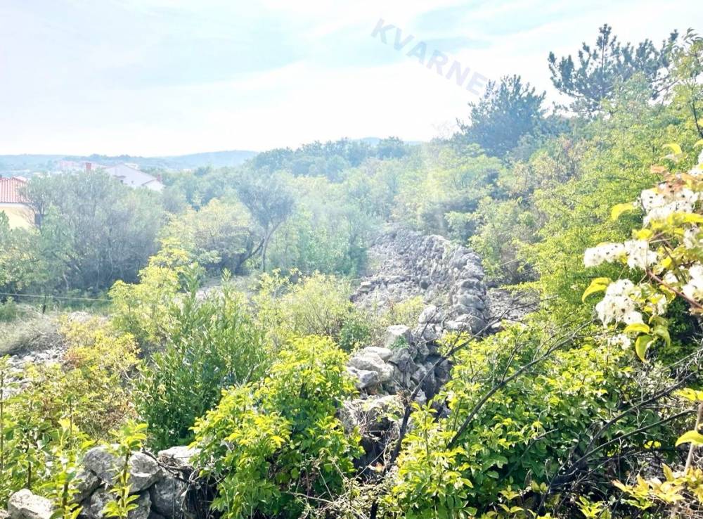 Vrbnik, građevinsko zemljište s pogledom na more! 