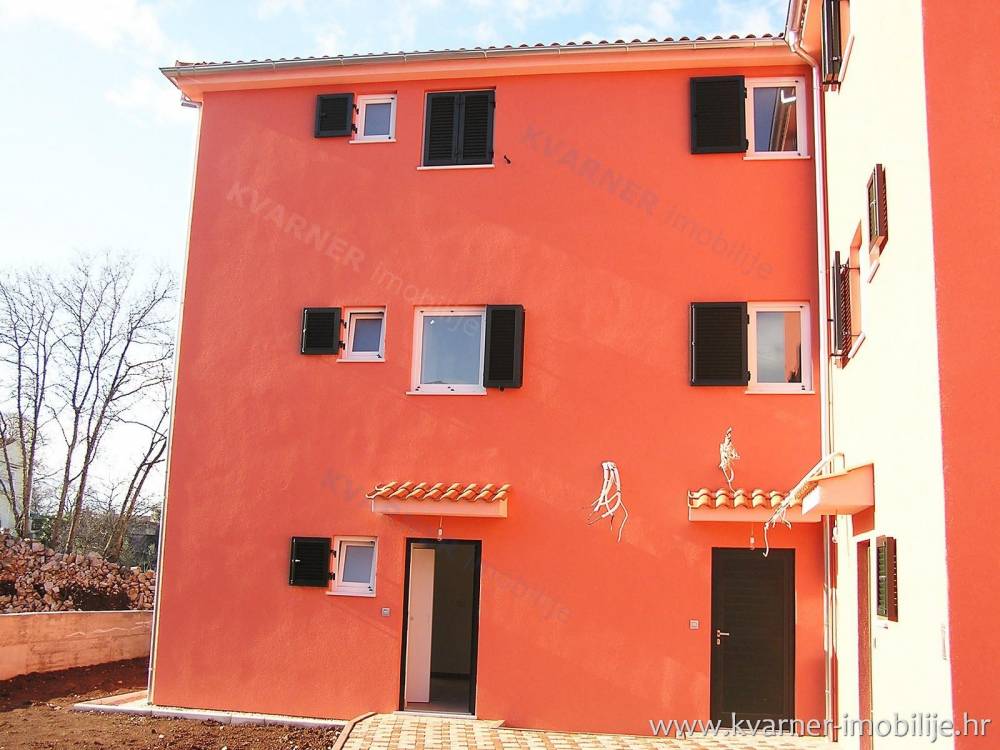 Real estates in Croatia / Houses for sale in Malinska / New row houses with yard and open sea view!!
