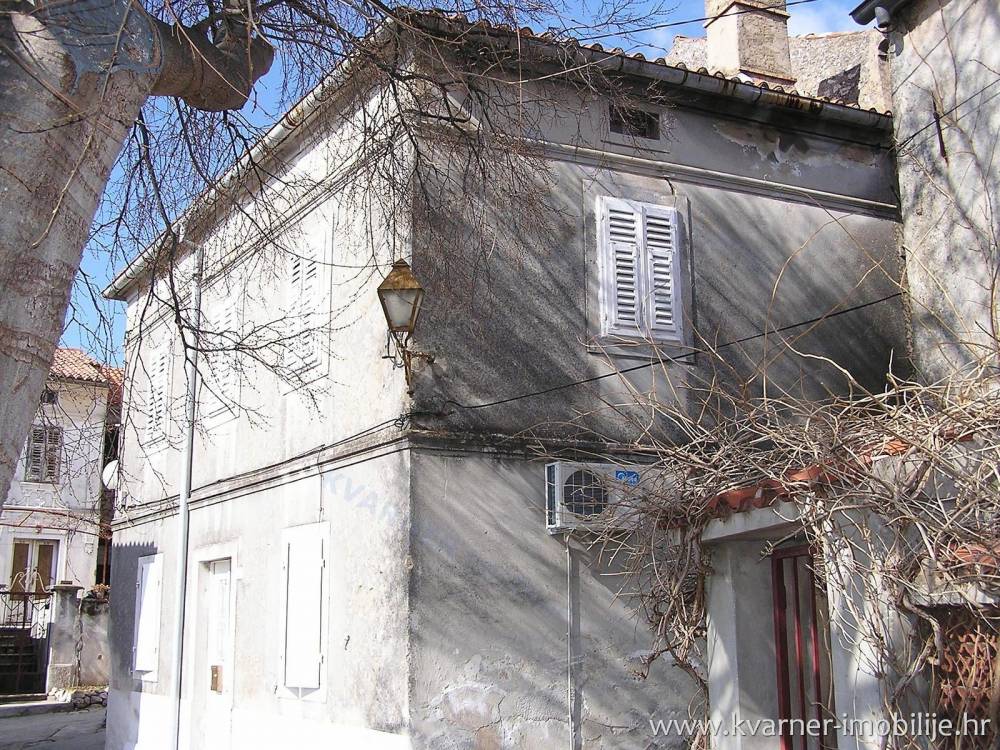 Stone house in Omišalj on the island of Krk with panoramic sea view for sale!!