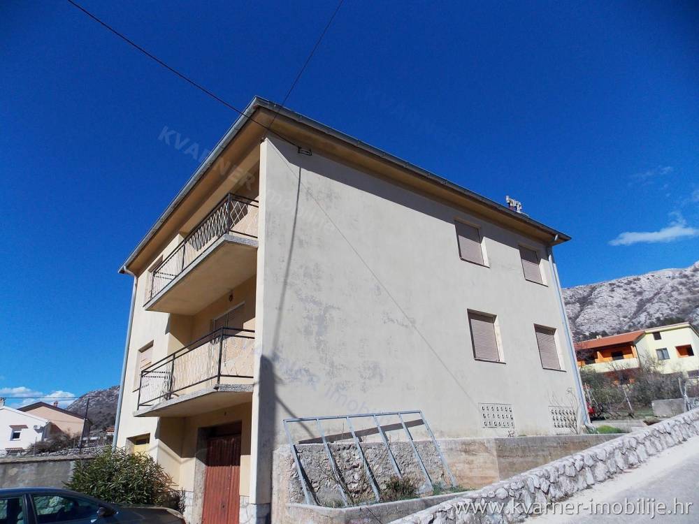 House for sale in Baška / Detached house with 2 apartments and basement!