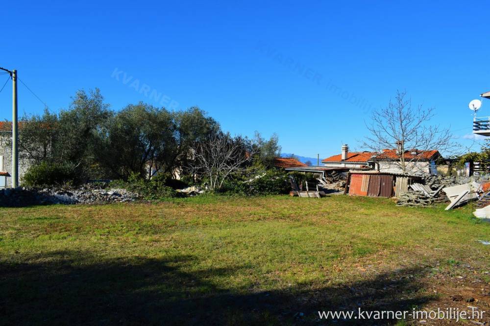 Building plot in a quiet location near Malinska with beautiful sea view!