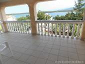 50 M FROM THE BEACH!! House with 3 apartments, garage, big terraces and open sea view!!