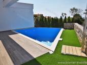 Luksuzna nova moderna  kuća sa bazenom i prekrasnim pogledom na more!