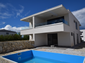 Malinska - Nova moderna dvojna kuća sa bazenom! 