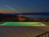 Fascinantna hiša v Vrbniku z bazenom in panoramskim pogledom na morje!