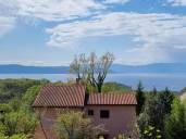 Investment Opportunity! Detached House with a Large Garden and a Wonderful Sea View!