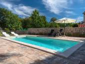 Detached house with pool in a peaceful location - for sale!