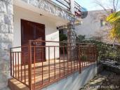 Duplex house in quiet location with 2 apartments and panoramic sea view!!