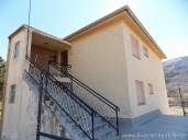 Haus zu verkaufen in Baška / Einfamilienhaus mit 2 Wohnungen und Keller!