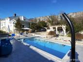  Quiet location - House with swimming pool, large terraces and sea view!